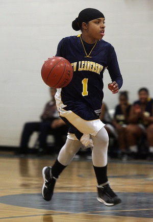 Bilqis Abdul-Qaadir averaged 42 points per game as a high school senior.