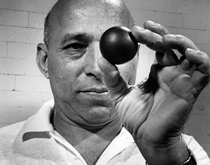 Khan was a 7-time British Open champion.