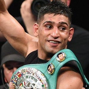Amir Khan is 31-3 with 19 KOs as a pro.