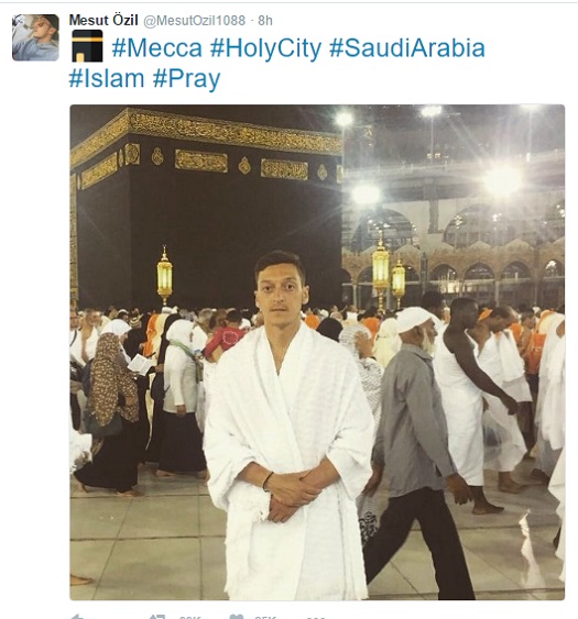 ozil-mecca2